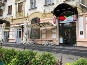 Як «Китайський привіт» обернувся лікарнею для десятків львівʼян - фото з відкритих джерел