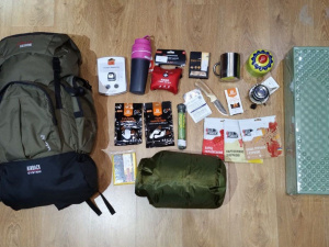 Тривожна валізка - фото з відкритих джерел