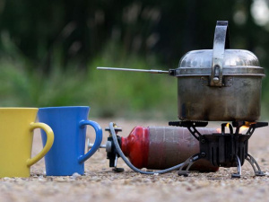 Готуючи їжу чи розігріваючи воду на газовому пальнику, пам’ятайте про правила безпеки (КОРИСНО)