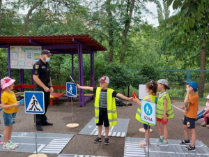 Криворізькі патрульні проводять заняття у дитячих садочках