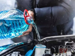 Зимовий омивач скла своїми руками: лайфхак для водіїв - фото з відкритих джерел