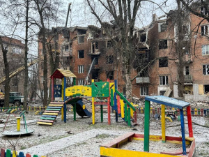 «Ми боремося за його життя» - у лікарні прооперували криворіжця, який постраждав від удару «Іскандером» по житловому будинку 8 січня 