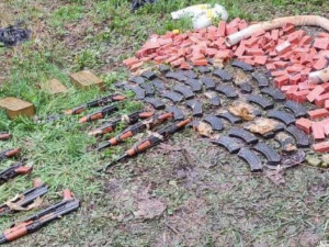 Невідомі закопали у лісосмузі Кривого Рогу предмети, схожі на зброю