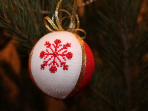 Створи новорічну магію своїми руками: криворіжців запрошують долучитися до майстер-класу з рукоділля