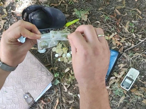 У Тернівському районі затримали двох чоловіків з наркотиками: подробиці від правоохоронців