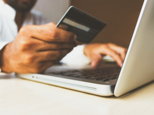 Як не стати жертвою інтернет-шахрайства: деталі від правоохоронців