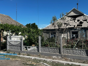 У Дніпропетровській області зареєстрували майже 250 повідомлень про зруйноване обстрілами житло