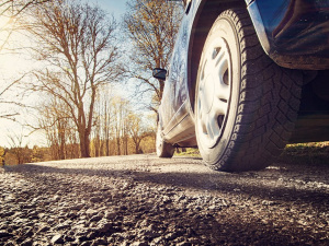 Обов’язково зробіть це перед тим, як одягнути літню гуму: поради автомобілістам