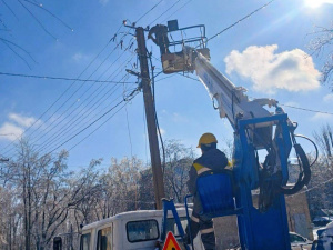 Робота енергетиків, фото пресслужби ДТЕК