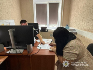 Видавала себе за адвоката: жінка ошукала військових на 3,5 мільйона гривень