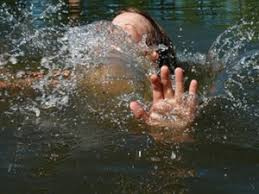 Загибель на воді, фото з відкритих джерел 