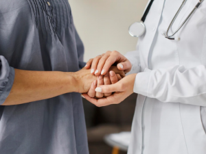 Які послуги можна отримати безоплатно при реабілітації в стаціонарі: деталі