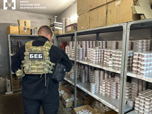 У Кривому Розі затримали групу осіб, які масово виробляли тютюн для кальяну: деталі від БЕБ