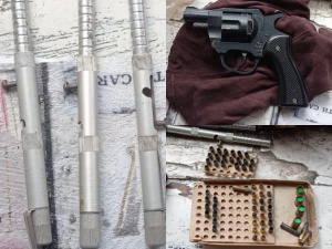 Криворізькі патрульні виявили у містянина предмети, схожі на зброю та набої