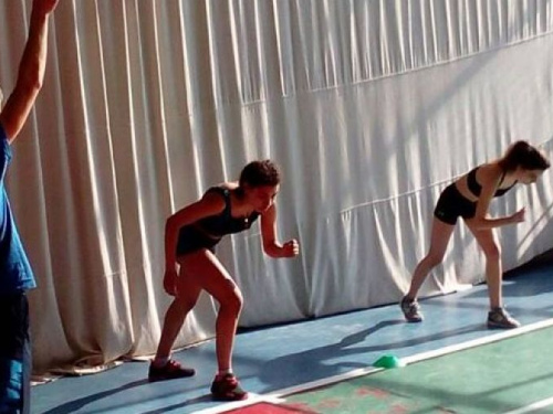 Спортсмены из Киева и Броваров приехали в Кривой Рог, чтобы посоревноваться в многоборье (фото)