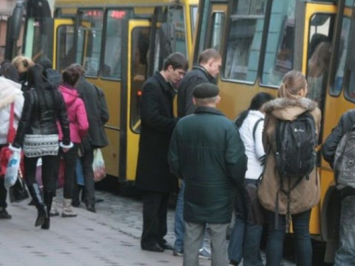 В Кривом Роге жители требуют вернуть на маршрут некоторые маршрутки