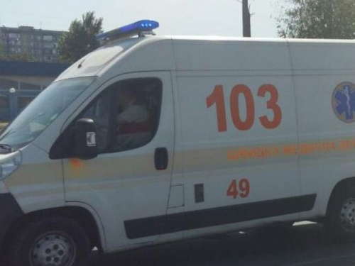 В Кривом Роге водитель легкового авто совершил наезд двух пешеходов, среди которых ребенок