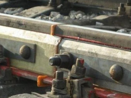 В Кривом Роге металлисты подвергают опасности жизни железнодорожников