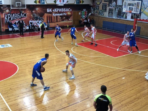 Криворожские баскетболисты уверенно прошли в следующий раунд Кубка Украины (ФОТО)