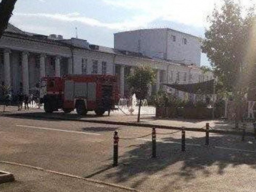 В Кривом Роге на центральном проспекте загорелось кафе (фото)