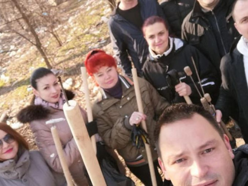 Жители Кривого Рога присоединились к международному флешмобу Trashtag (фото)