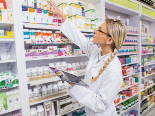 Ліки і людяність: роль фармацевтів у житті кожного з нас - фото з відкритих джерел