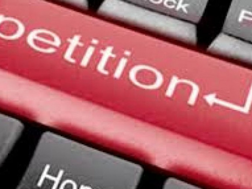 Жители Кривого Рога требуют отремонтировать подстанцию скорой помощи