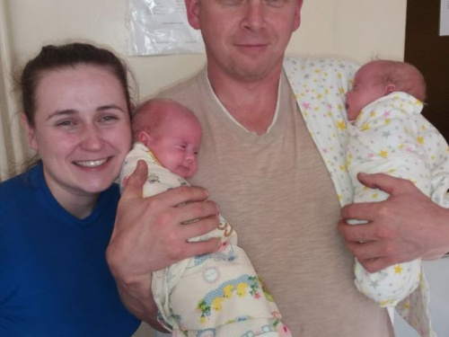 Стало известно о состоянии двойняшек из Кривого Рога, которые родились весом меньше килограмма