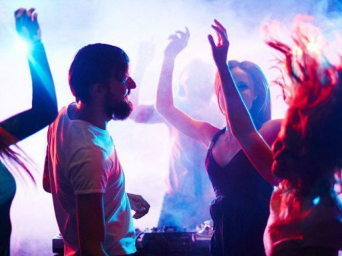 Звёздные гости, хип-хоп баттл и подарки посетителям: что готовит Dance Prom