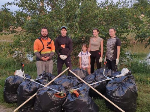 Тогда мы идем к вам: жители Кривого Рога объявили войну амброзии (фото)