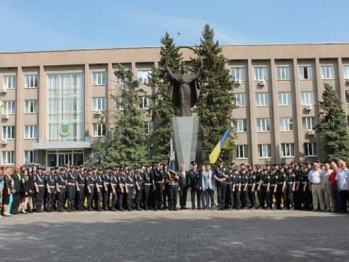 Громко и торжественно: Криворожский факультет университета внутренних дел отметил 50-летний юбилей (фото)