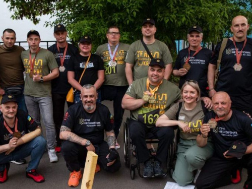 Команда Invictus Kryvbas повернулась з національного відбору Ігор Нескорених із нагородами 