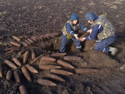 Под Кривым Рогом обнаружили крупную партию боеприпасов