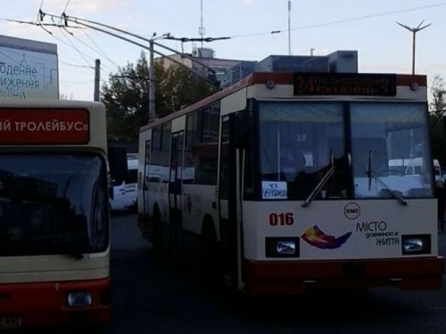 В Кривом Роге один рейс, дублируя другой, ездит полупустым, - транспортный эксперт