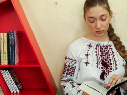 Поетичний батл: мешканців Кривого Рогу запрошують долучитися до онлайн-конкурсу