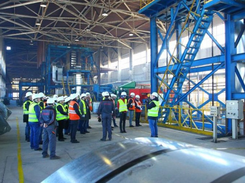 В Кривом Роге показали, как работает обновленный металлургический завод (фото)