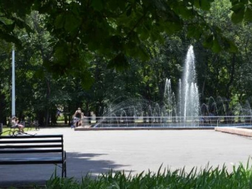 В Терновском районе Кривого Рога заработал фонтан (ФОТОФАКТ)