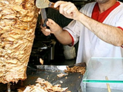 В Кривом Роге взялись за торговые палатки с шаурмой