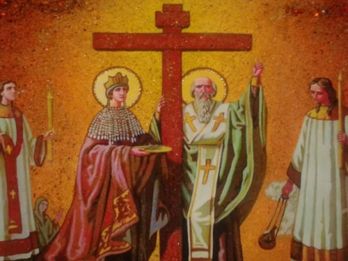 Воздвиження Хреста Господнього - фото ілюстративне 