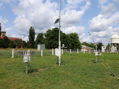 Погода, що рятує життя: роль метеорологів в Україні - фото з відкритих джерел