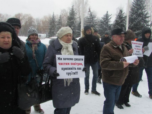 Маршрутки вместо собачьих будок: в Кривом Роге состоялась акция протеста против некачественных перевозок (фото)