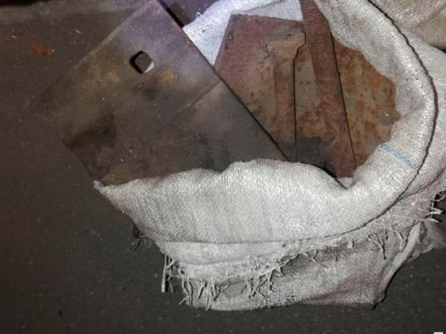 В Кривом Роге бдительный пассажир задержал двух воров-металлистов