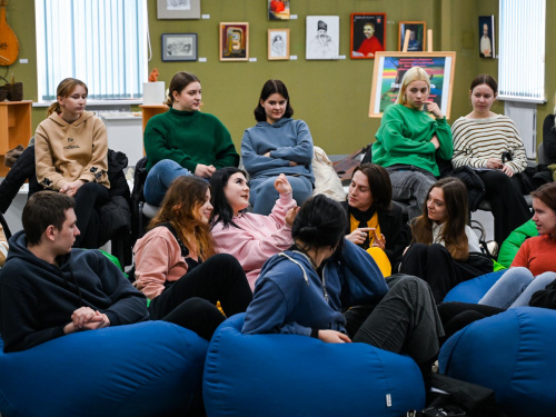 Фото Гончаренко центру