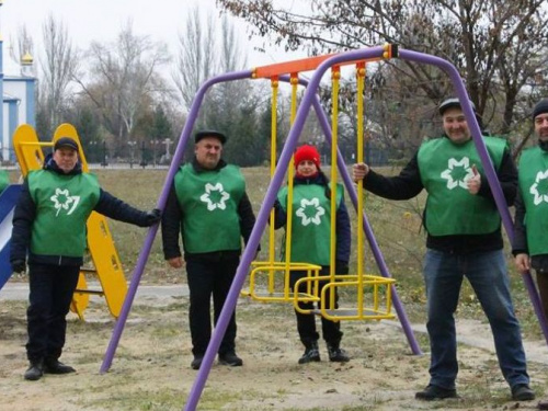 В Кривом Роге появились новые уютные зоны отдыха (фото)