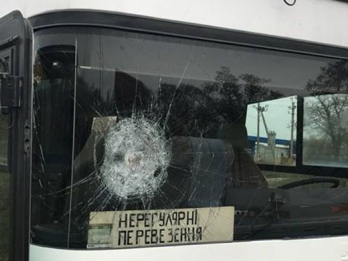 В Кривом Роге неизвестные побили автобусы, едущие в Киев на митинг