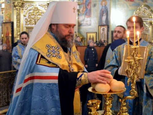 В Кривом Роге активисты пикетировали дом священнослужителя Русской православной церкви