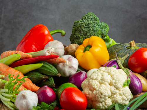 В Україні подешевшав салатний набір: скільки коштують овочі