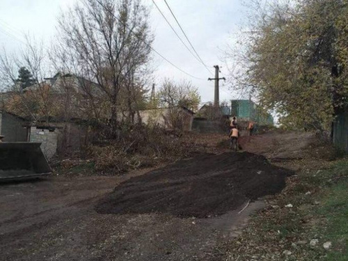 В  одном из районов Кривого Рога начали строительство новой дороги (ФОТО)