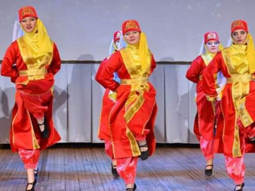 Три первых места: криворожский танцевальный коллектив вернулся из Киева (фото)