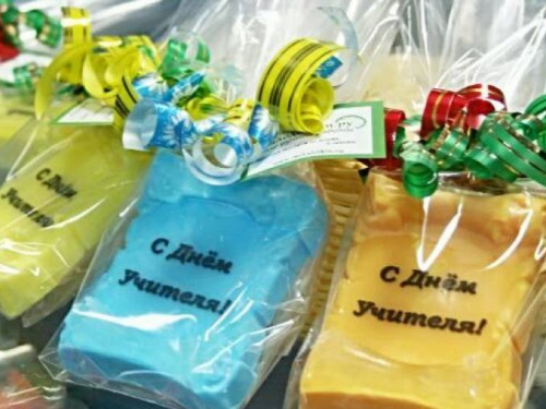 Поддержат ли инициативу в Кривом Роге: в одной из школ города отказались от празднования Дня учителя